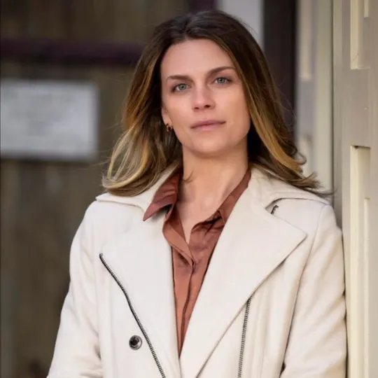 Kelsey Pacholski, Agent in  - Compass