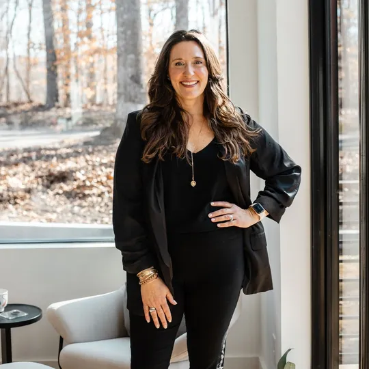 Leslie Hill, Agent in  - Compass