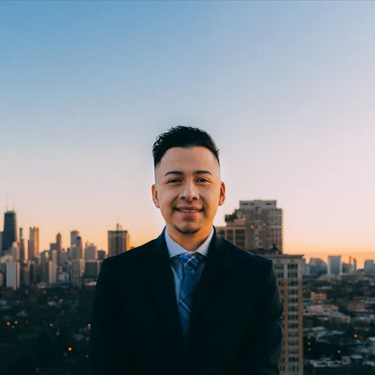 Sebastian Vivas, Agent in  - Compass