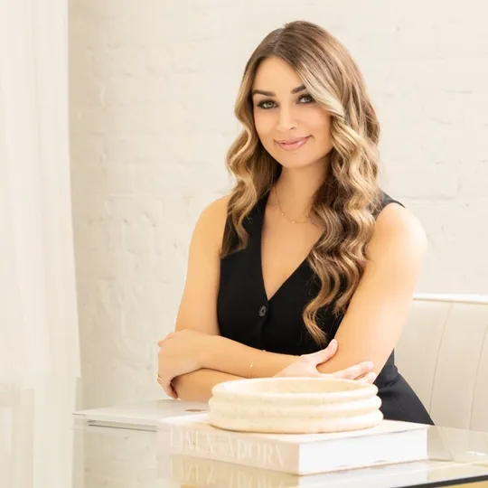 Natalie Buyuker, Agent in  - Compass