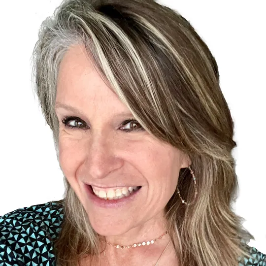 Shannon Ansel, Agent in  - Compass