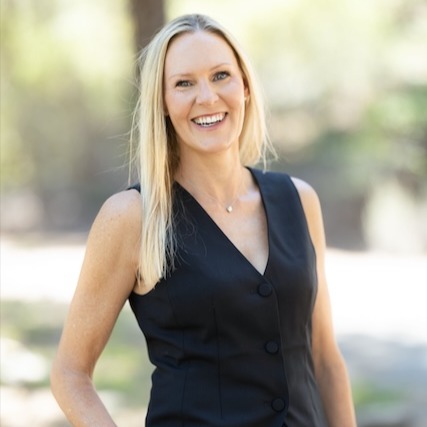 Headshot of Heather Bacon