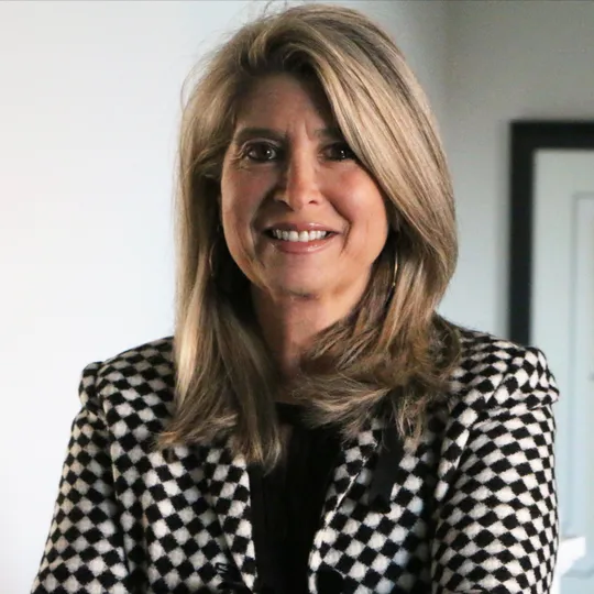 Michelle Milton, Agent in  - Compass