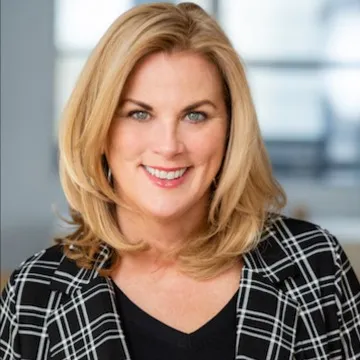 Lisa Blume, Agent in  - Compass