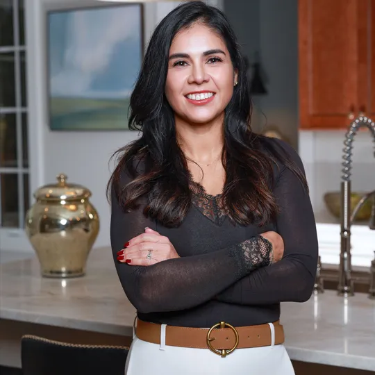 Paloma Marquez Brown, Agent in  - Compass