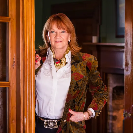 Lisa Gaston, Agent in  - Compass