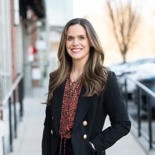 Liz Simpson, Agent in  - Compass