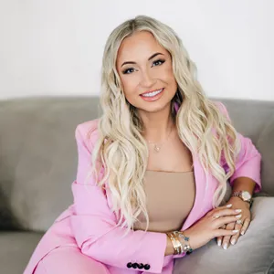 Darya Ghomeshi's Profile Photo