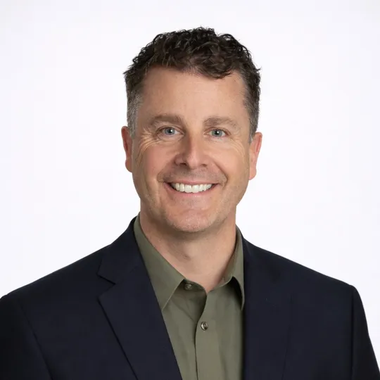 Erik Schuler, Agent in  - Compass