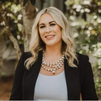 Sarah Bovender, Agent in  - Compass