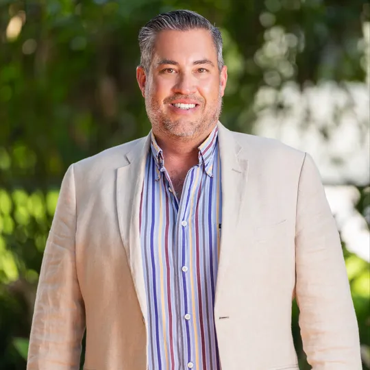 Miguel Salvat, Agent in  - Compass