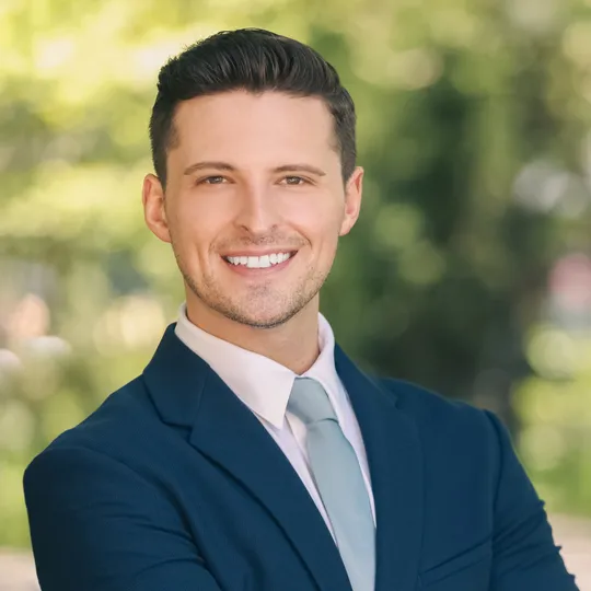 Callan Bergmann, Agent in  - Compass