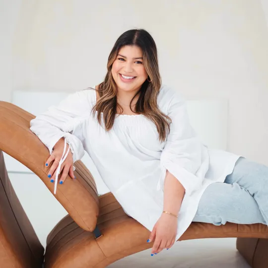 Gabby Cruz, Agent in  - Compass