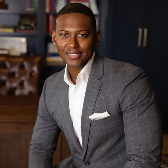 Chris Phillips, Agent in  - Compass