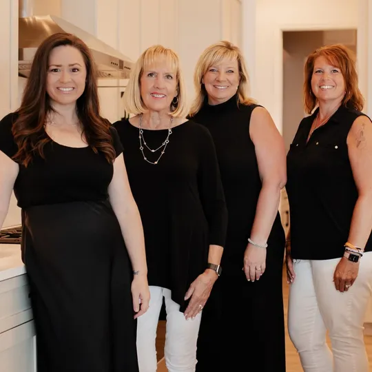 Florida Home Girls, Agent in  - Compass
