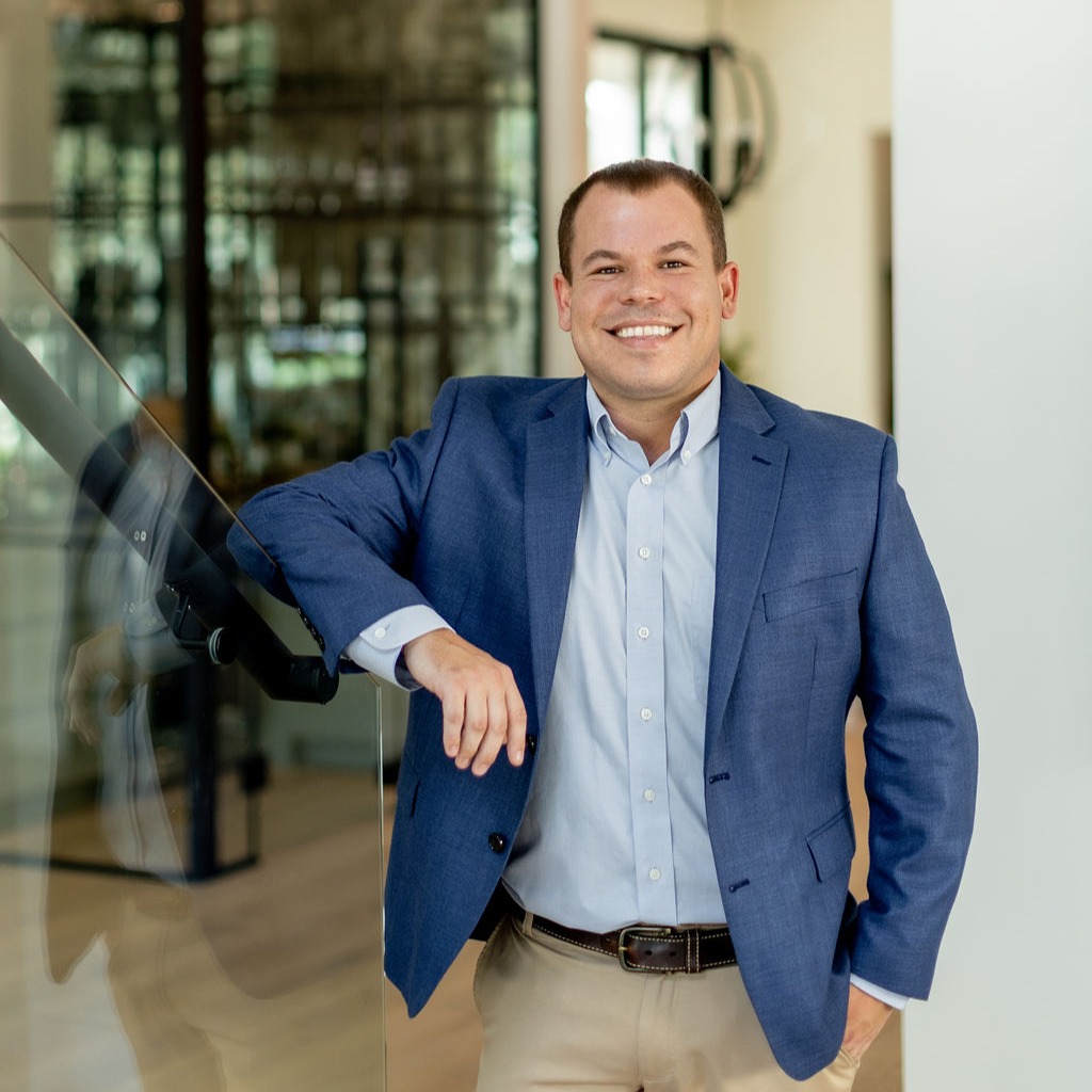 Headshot of Aaron Bonvillion