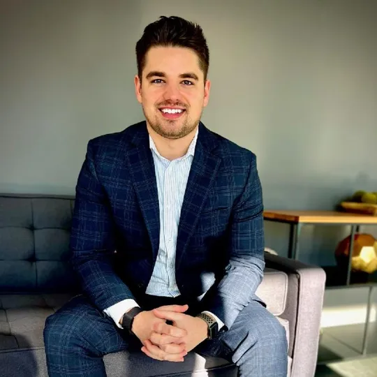 Ben Hart, Agent in  - Compass