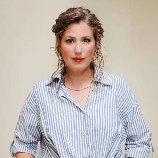 Samantha Baer, Agent in  - Compass