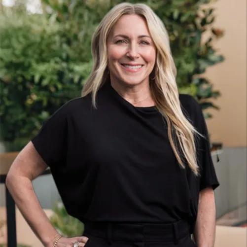 Amie Stewart, Agent in  - Compass