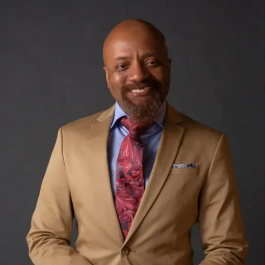 Romaello D'Franco, Agent in  - Compass