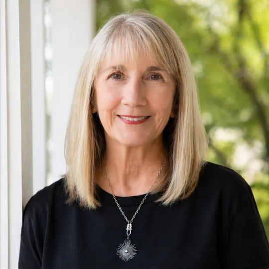 Donna Naquin, Agent in  - Compass
