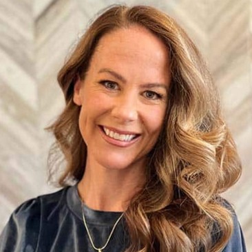 Headshot of Kate Zehnacker