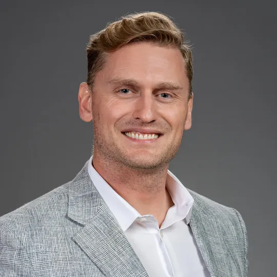 Yevgeny Ostrovskiy, Agent in  - Compass