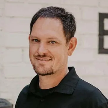 Eli Kalen, Agent in  - Compass