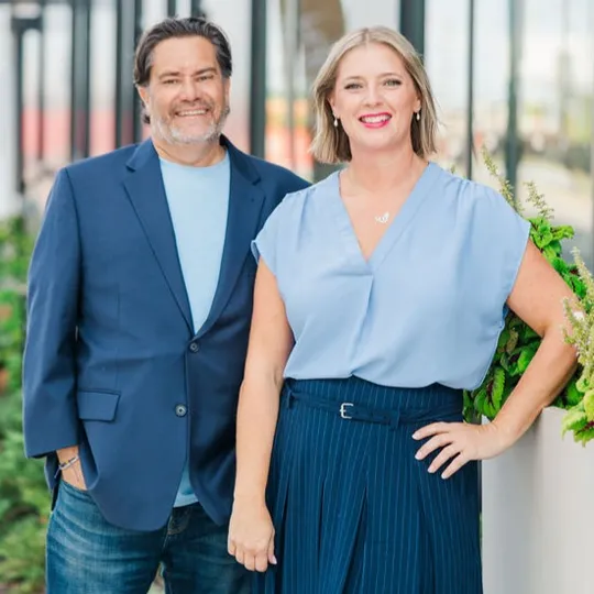 Glass & Towne Real Estate Group, Agent in  - Compass