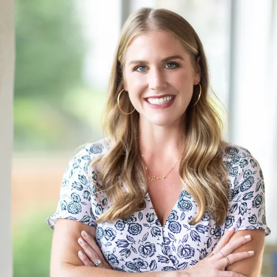 Tara Rosso, Agent in  - Compass