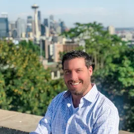 Brad Howell, Agent in  - Compass