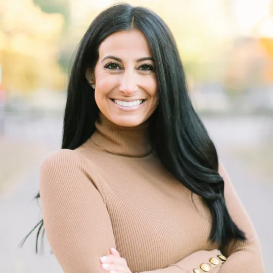 Lauren Rosen, Agent in  - Compass