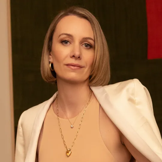 Cindy Scholz, Agent in  - Compass