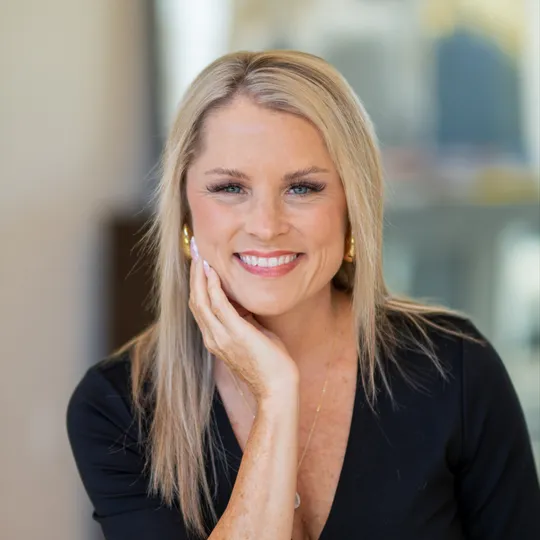 Kelly Duderstadt, Agent in  - Compass