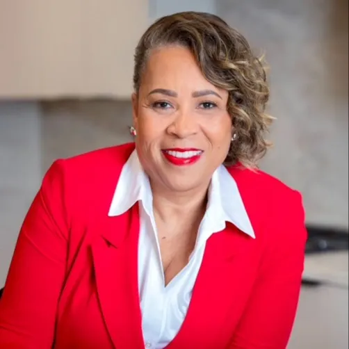 Valerie Lewis, Agent in  - Compass