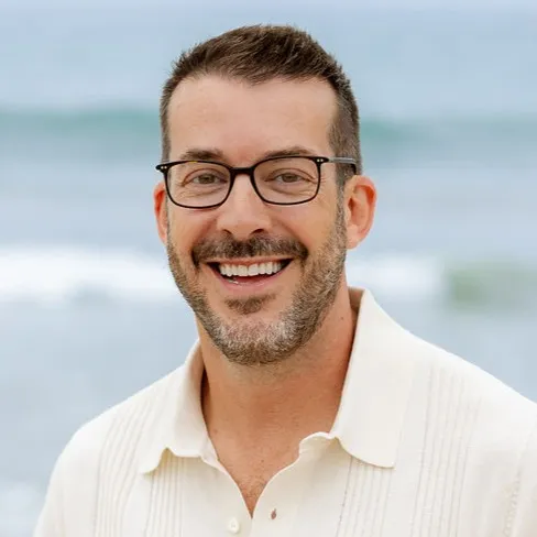 Todd Vassar, Agent in  - Compass