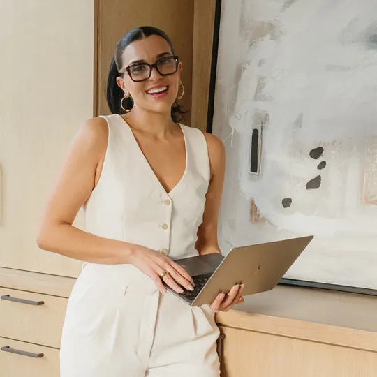 Saba Hajiebrahimi, Agent in  - Compass