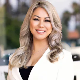Rachelle Adolpho, Agent in  - Compass