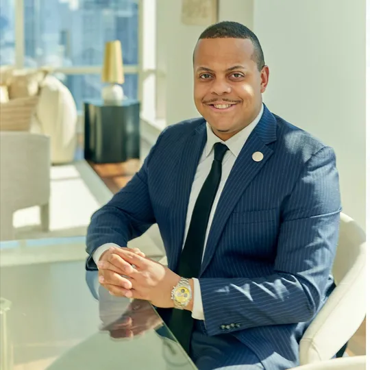 Travonté Taylor, Agent in  - Compass