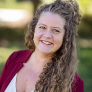 Meghan Lais, Agent in  - Compass