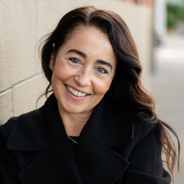 Headshot of Amanda Holcombe