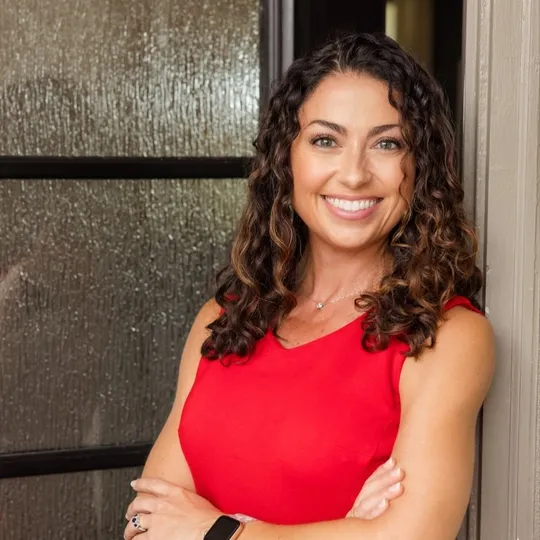 Kara DiCarlo, Agent in  - Compass