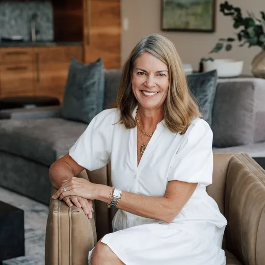 Kristin Kalush, Agent in  - Compass