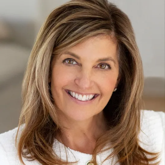 Alyse Pellegrini, Agent in  - Compass