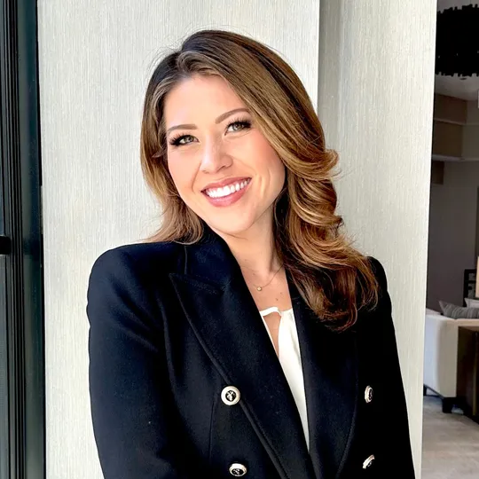 Marisa Buchheit, Agent in  - Compass