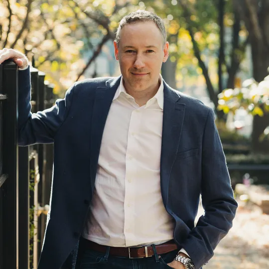 Jason Bergmann, Agent in  - Compass