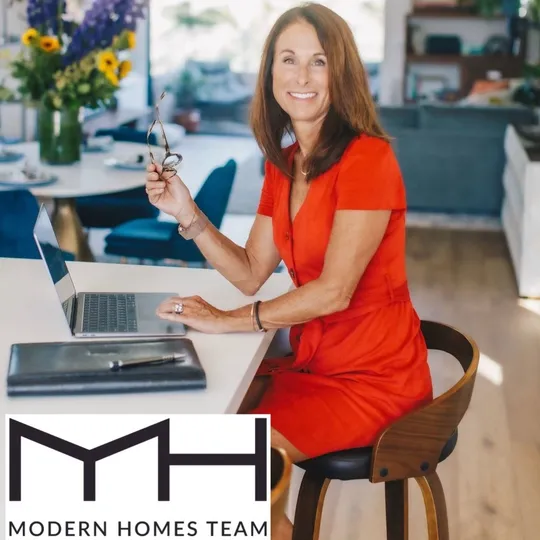 Deb Schrakamp, Agent in  - Compass