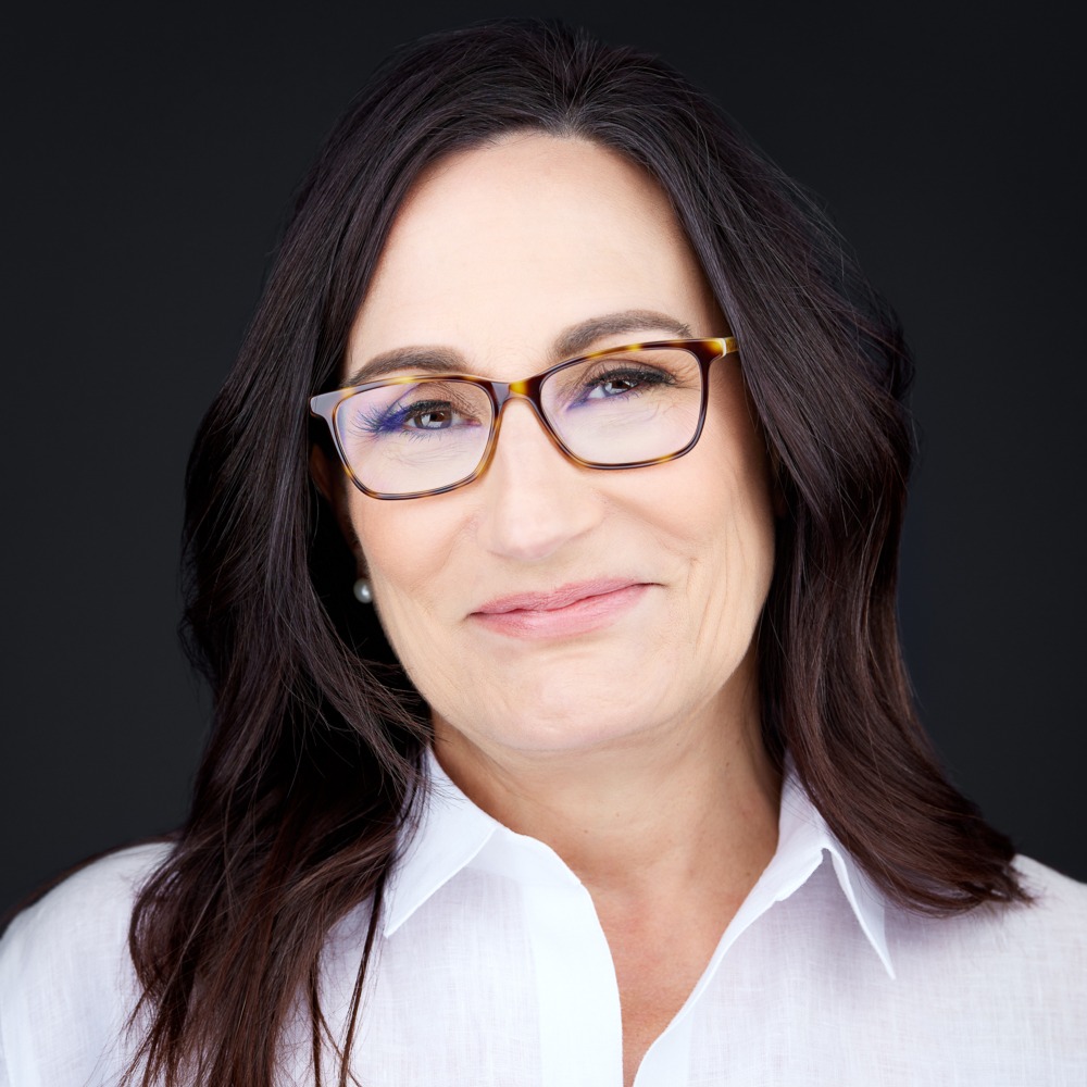 Headshot of Thais Chanove