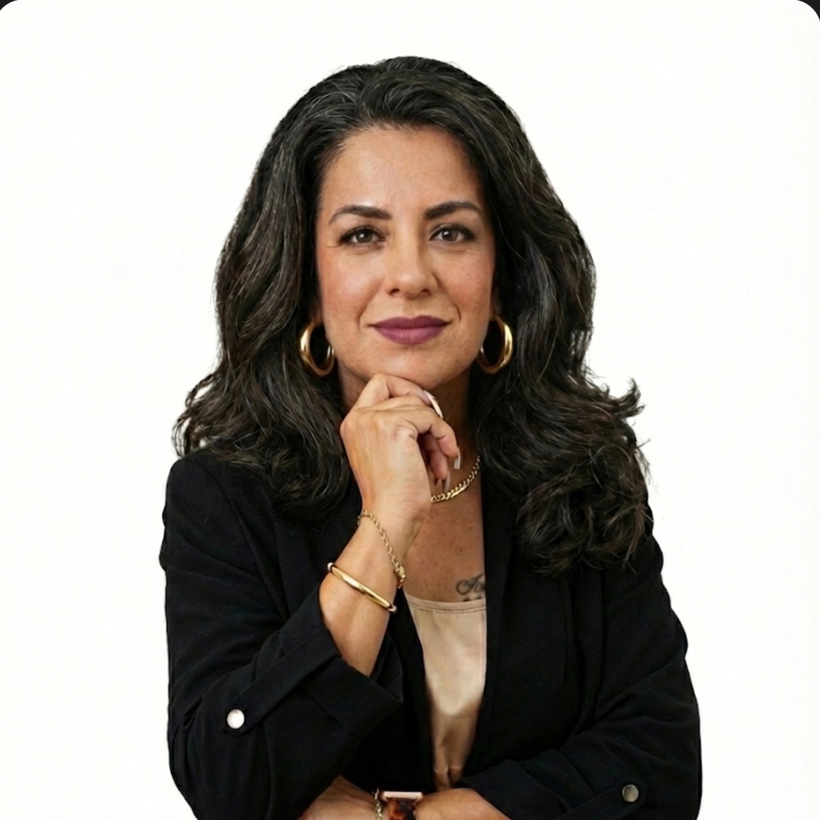 Headshot of Rosalia Nieves