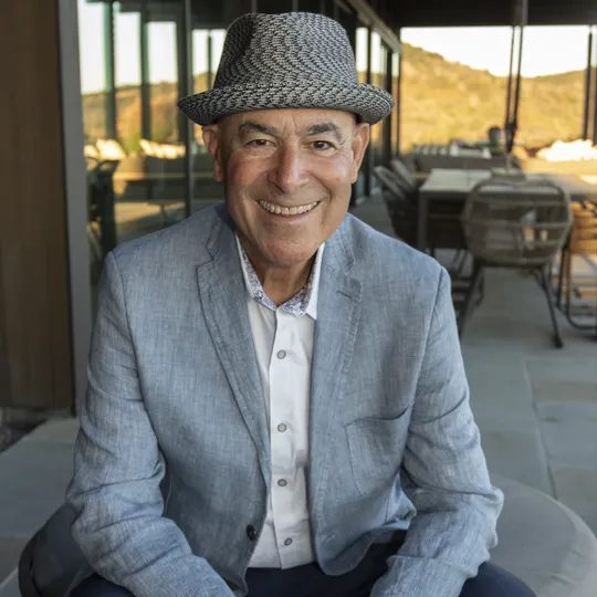 Avram Goldman, Agent in  - Compass